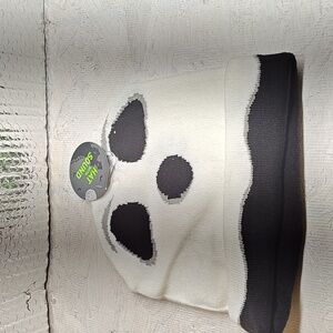 Ghost Beanie With Sound